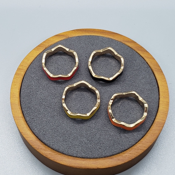 Mark. Ringmasters Rings - Picture 4 of 5